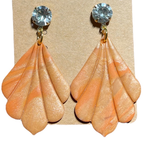 Multi Tone Peach/Orange Scalloped Drop & Dangle Earrings - Picture 3 of 3